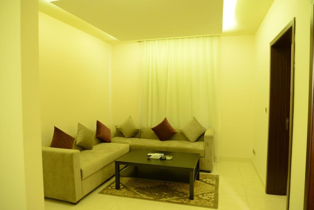 Silver City 2 Business Hotel Apartments Jeddah Room photo