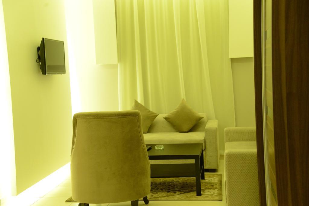 Silver City 2 Business Hotel Apartments Jeddah Room photo